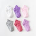 Benutzerdefinierte Amazon heißer Verkauf hochwertige einfarbige PVC-Anti-Rutsch-Babysocken aus 100% Bio-Baumwolle